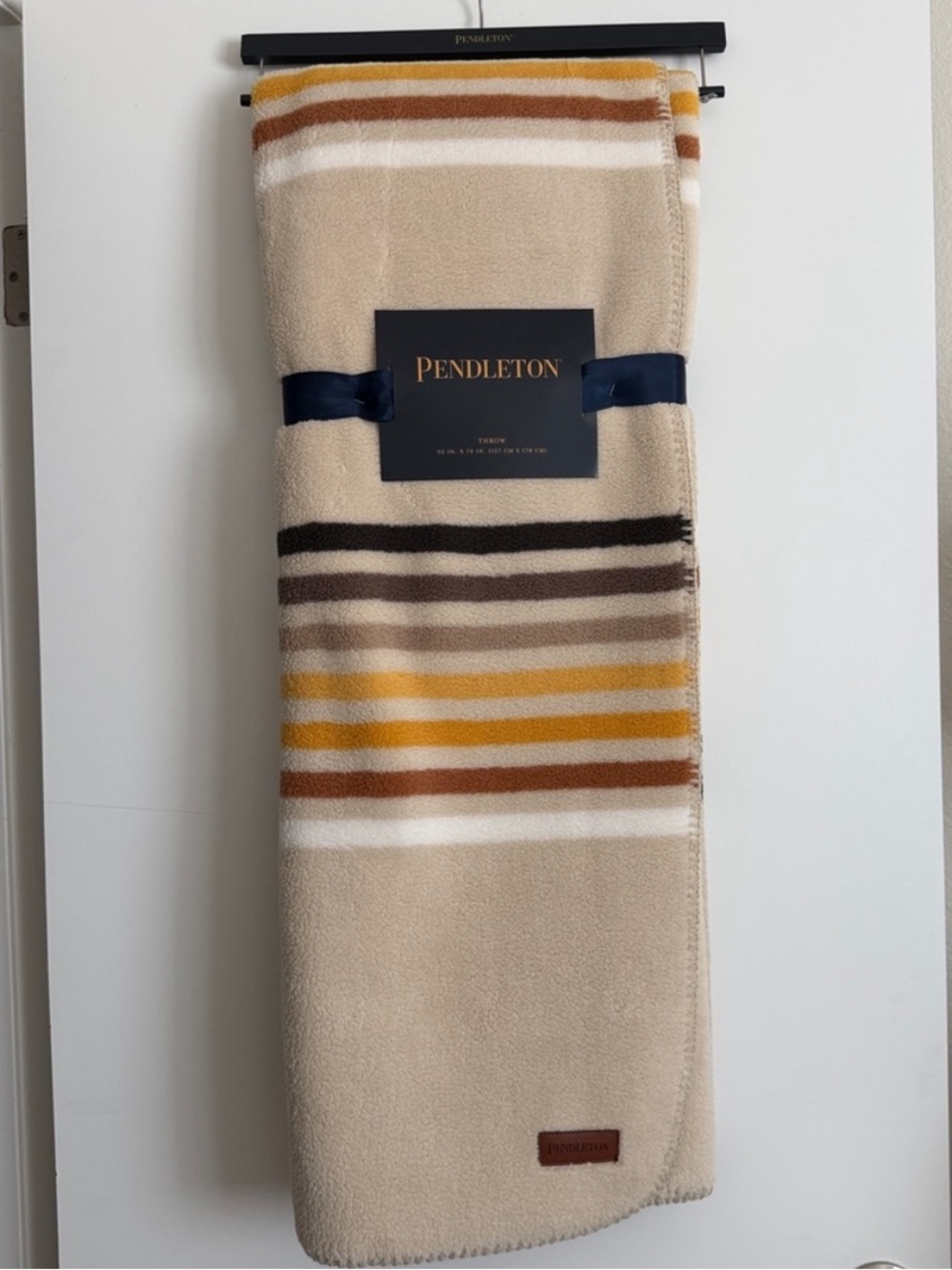 NWT Pendleton Fleece Throw Blanket - Picture 2 of 5